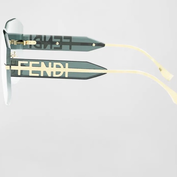Fendi
Fendigraphy Rimless Geometric Nylon & Metal Shield Sunglasses - Picture 4 of 8